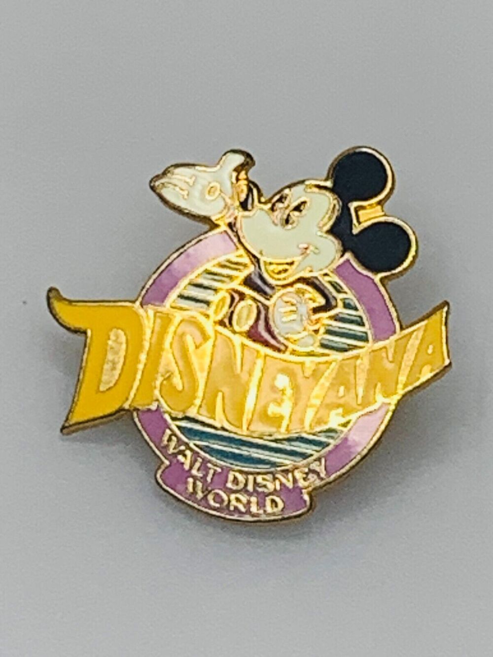Disneyana Walt Disney World Collector Pin